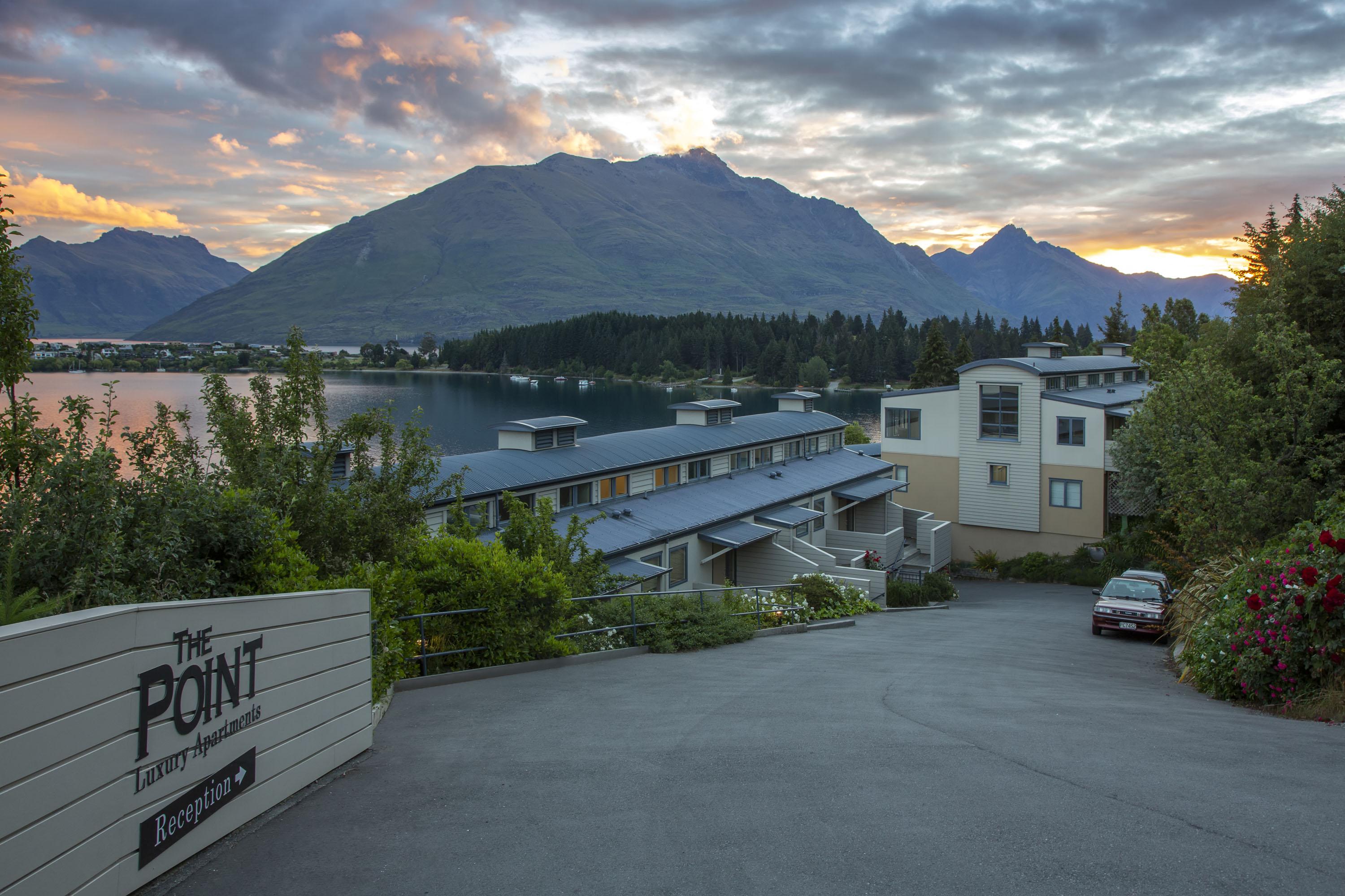 Peppers Beacon Aparthotel Queenstown Exterior photo