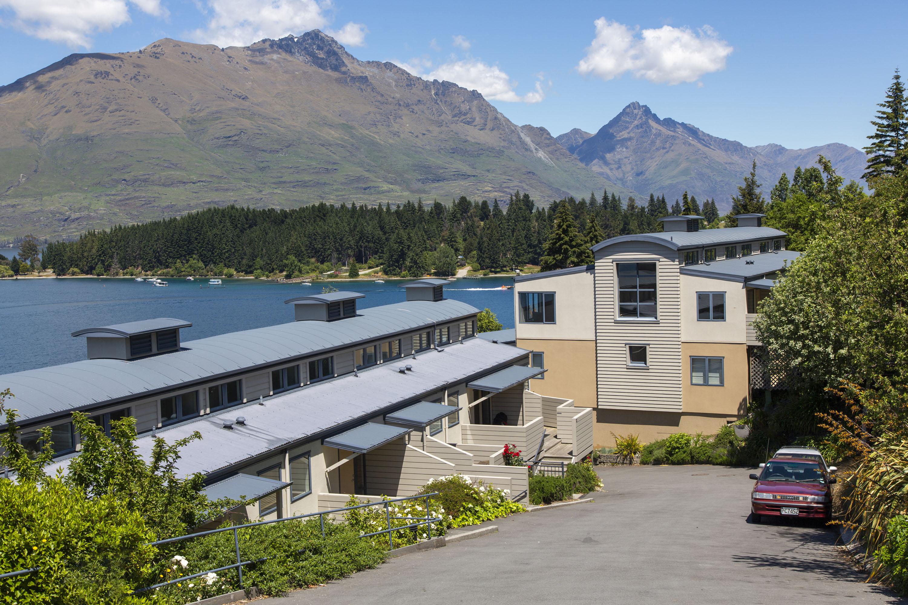 Peppers Beacon Aparthotel Queenstown Exterior photo