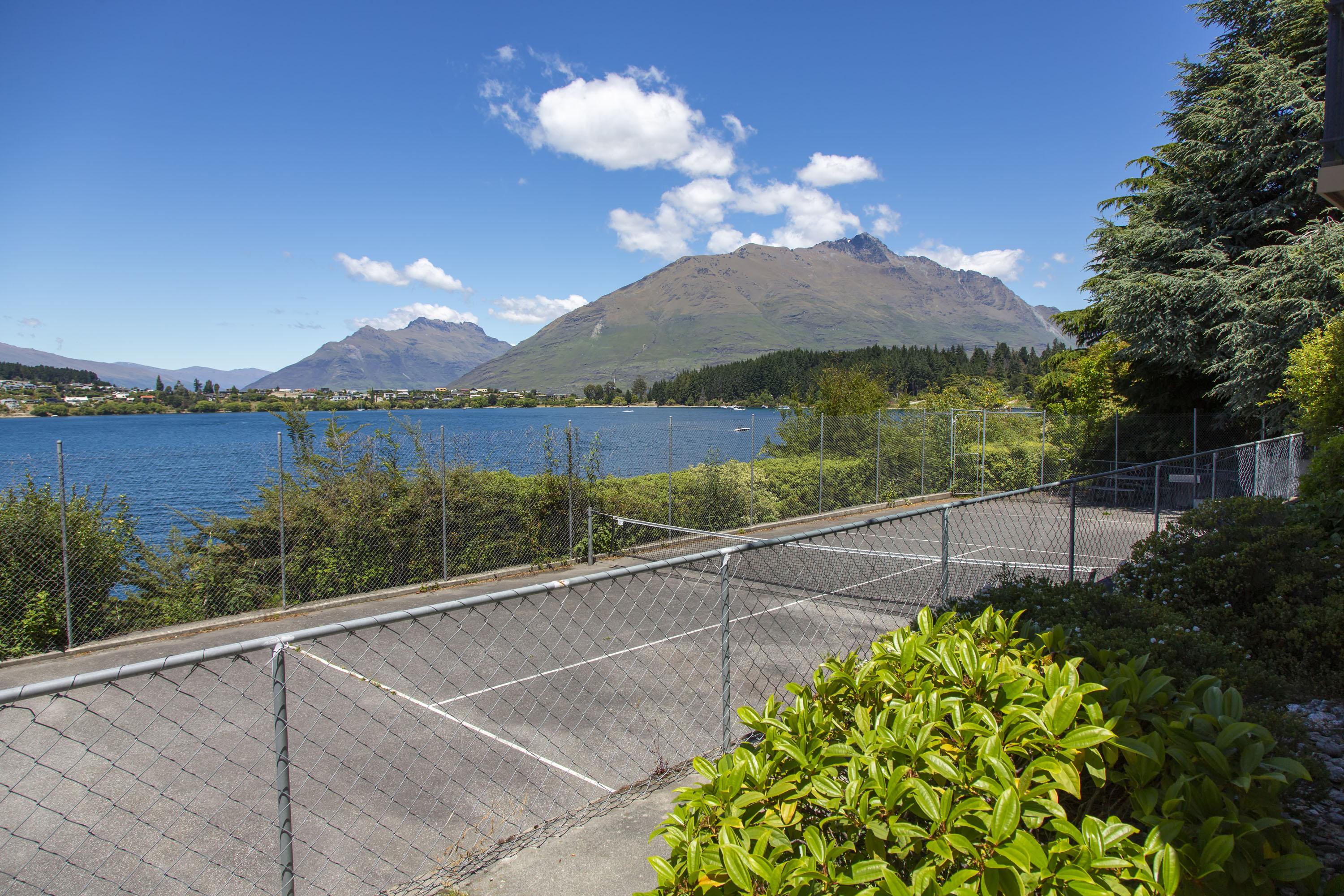 Peppers Beacon Aparthotel Queenstown Exterior photo